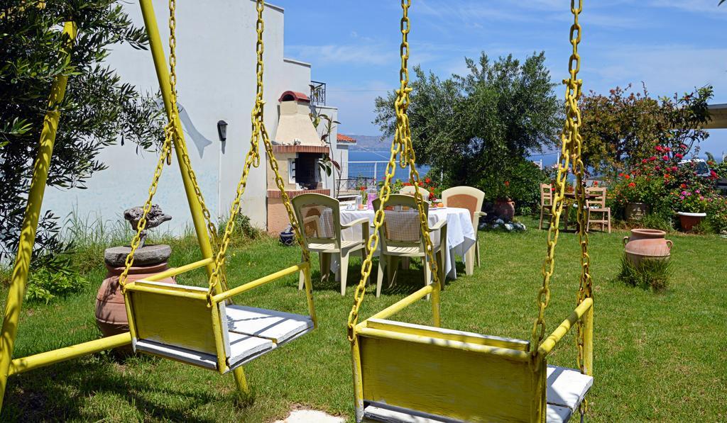 Manos Apartments Almirida エクステリア 写真